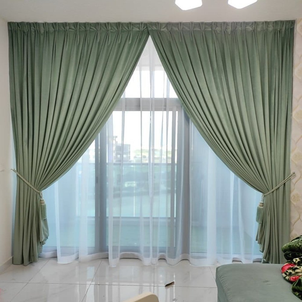 Curtain