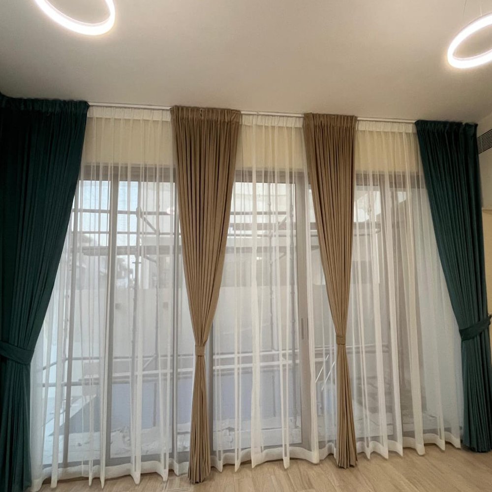 Curtain
